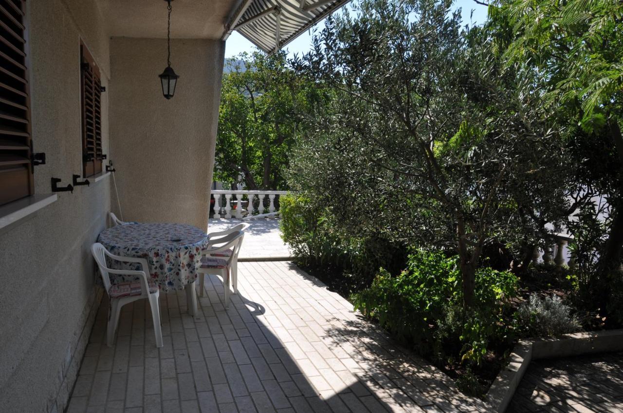 Apartmani Karla Klenovica Exterior foto