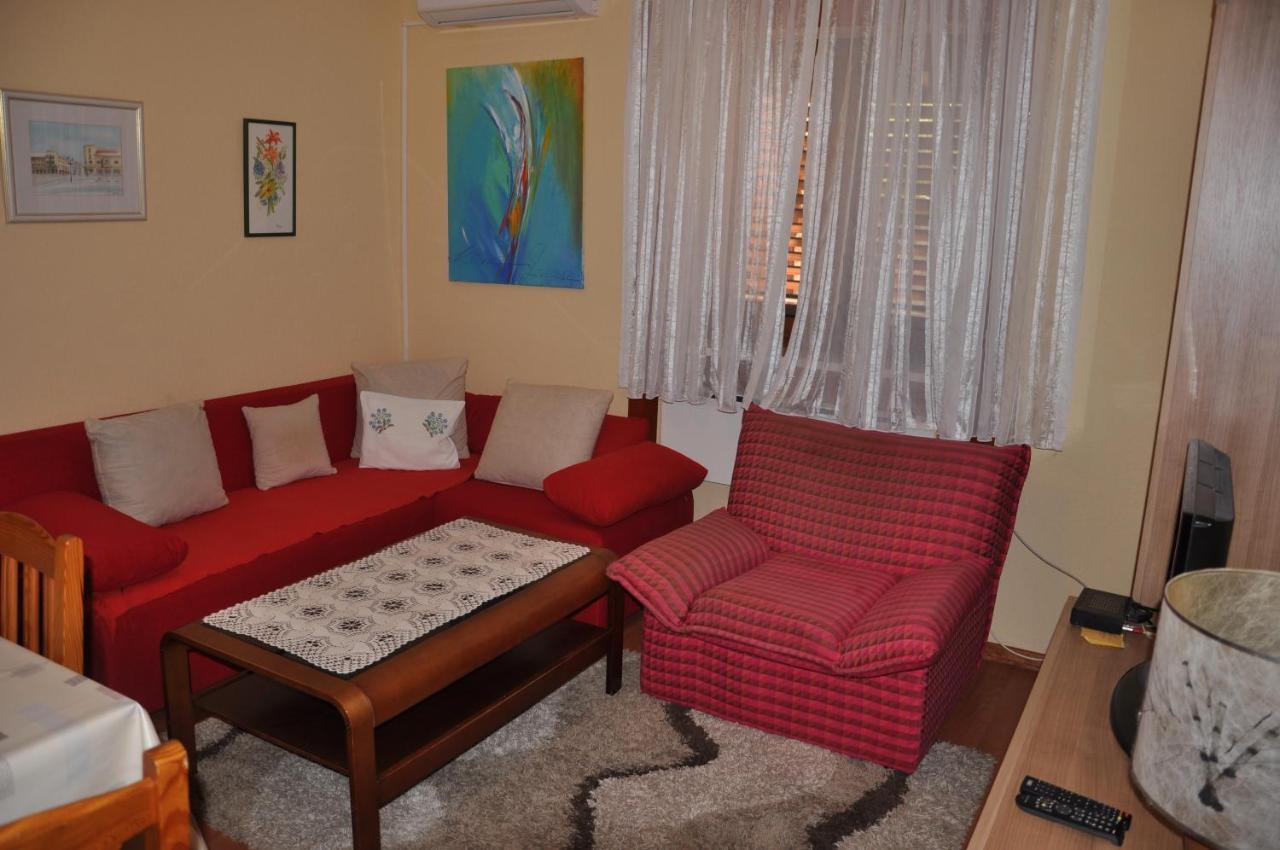 Apartmani Karla Klenovica Exterior foto