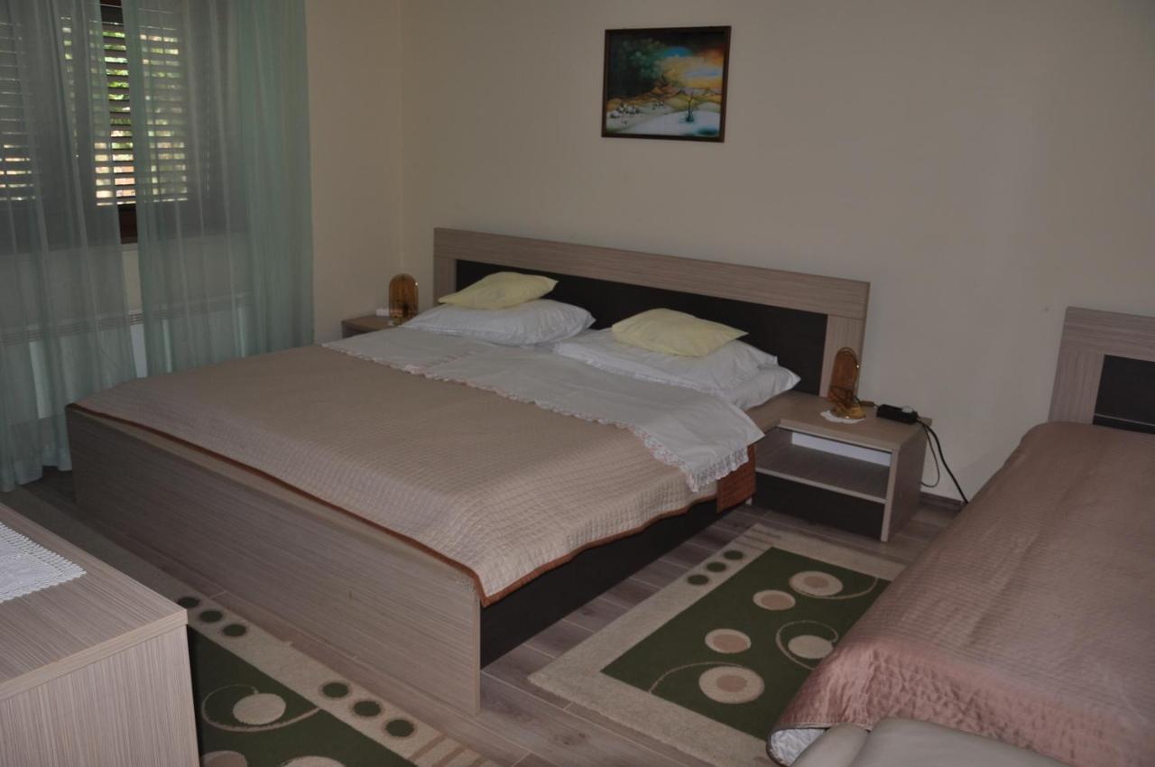 Apartmani Karla Klenovica Exterior foto