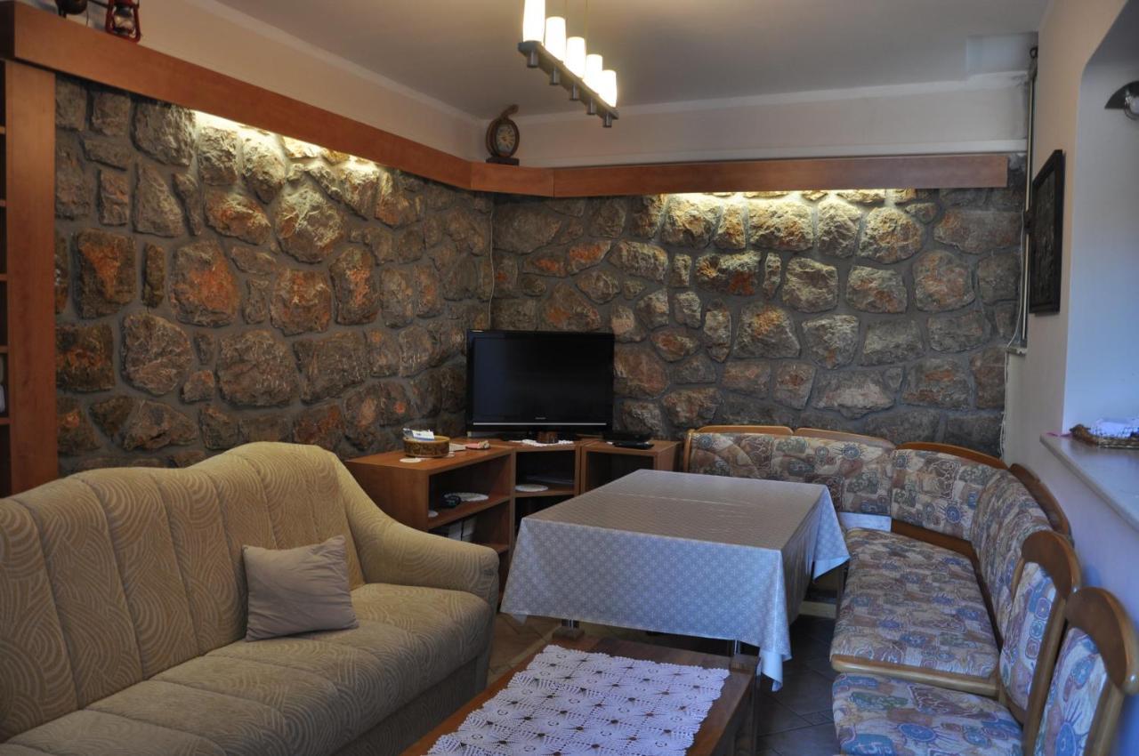 Apartmani Karla Klenovica Exterior foto