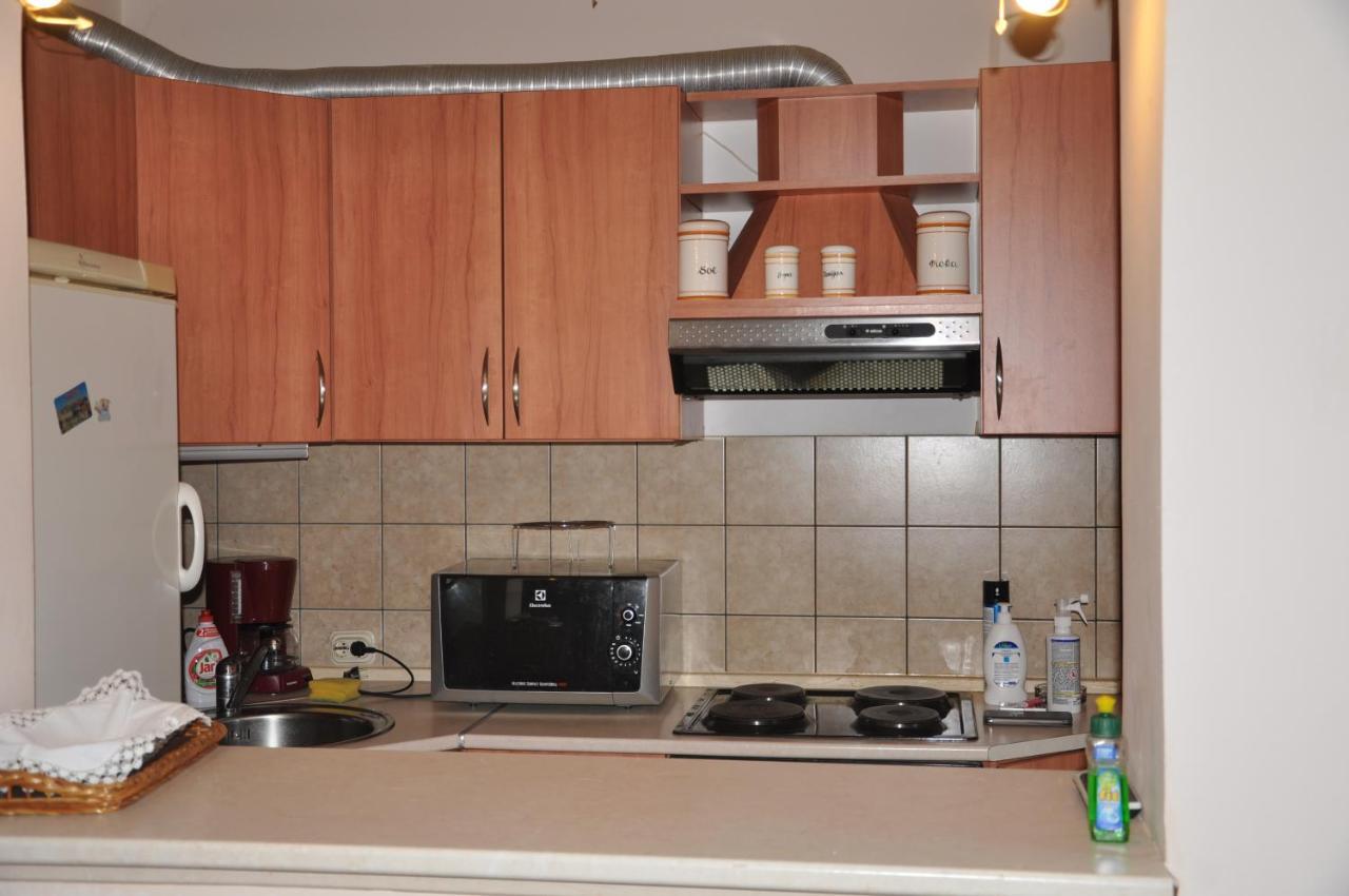 Apartmani Karla Klenovica Exterior foto