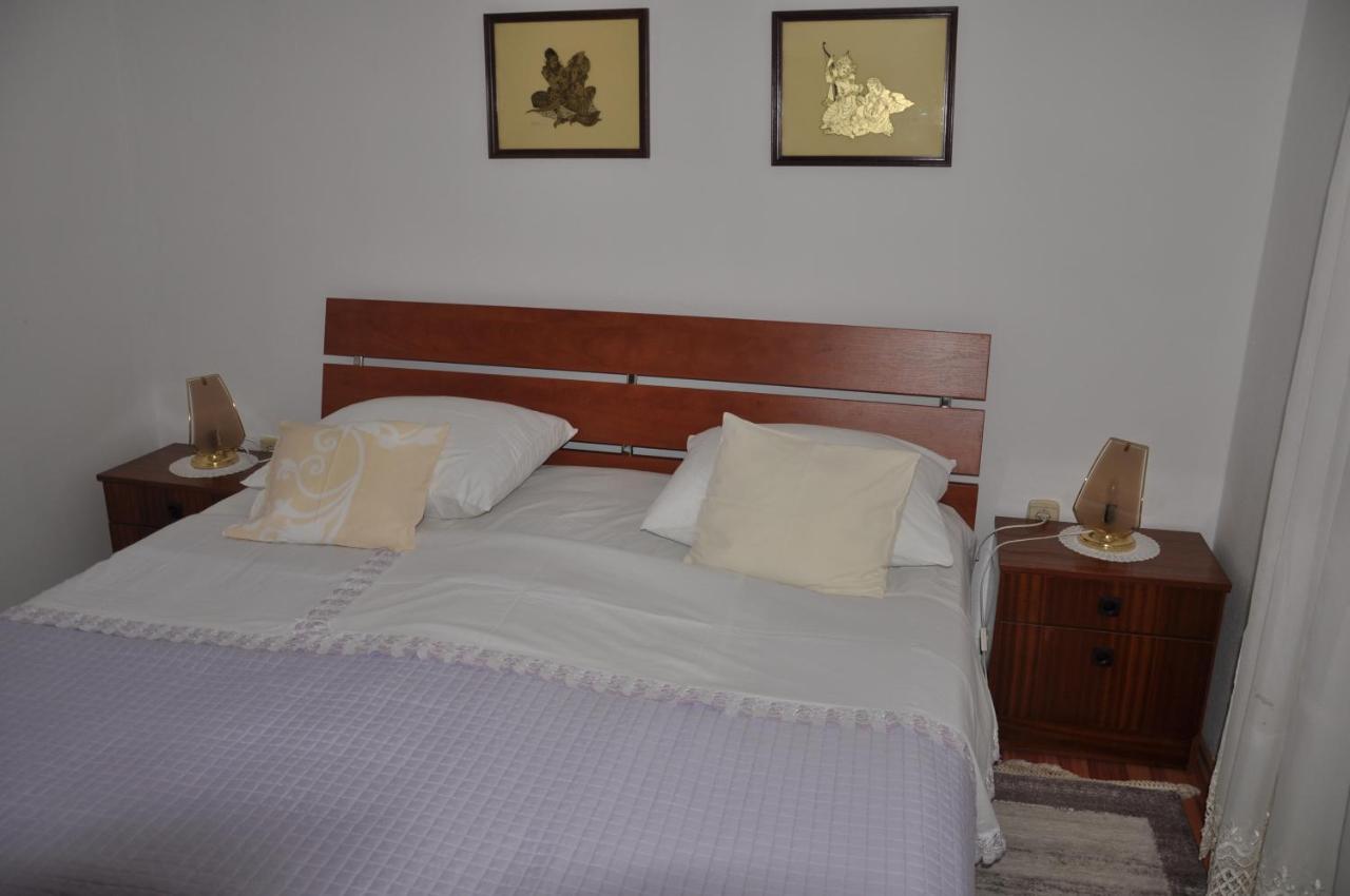 Apartmani Karla Klenovica Exterior foto